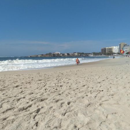 Quarto Privativo A Uma Quadra Da Praia De Copacabana Рио-де-Жанейро Экстерьер фото