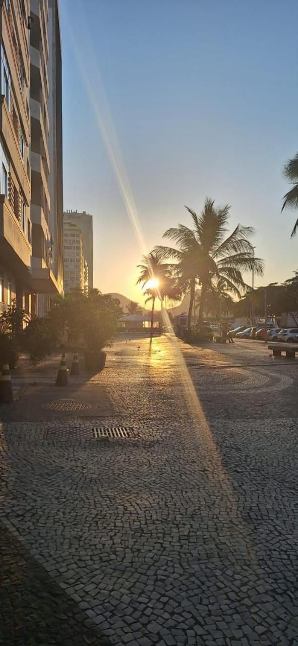 Quarto Privativo A Uma Quadra Da Praia De Copacabana Рио-де-Жанейро Экстерьер фото